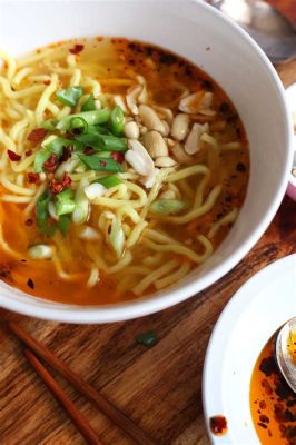  I Noodle di Baiyin: Un Concerto di Sapori Piccanti e una Sinfonia di Texture Morbide!