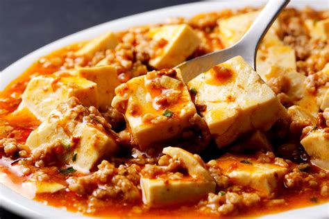  La Mapo Tofu Squisita Delizia: Un Contorno Piccante e Cremoso che Rallegrerà il Tuo Palato!